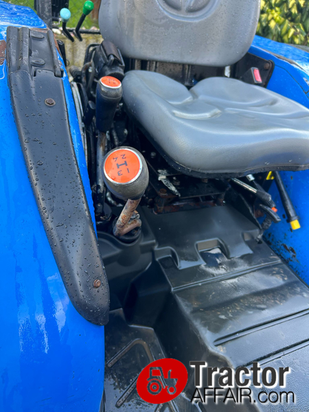 NEW HOLLAND TD4020F 65 CV 4X4 TRATTORE FRUTTETO INVERSORE -PHOTO-2025-03-11-16-45-01 5.jpg